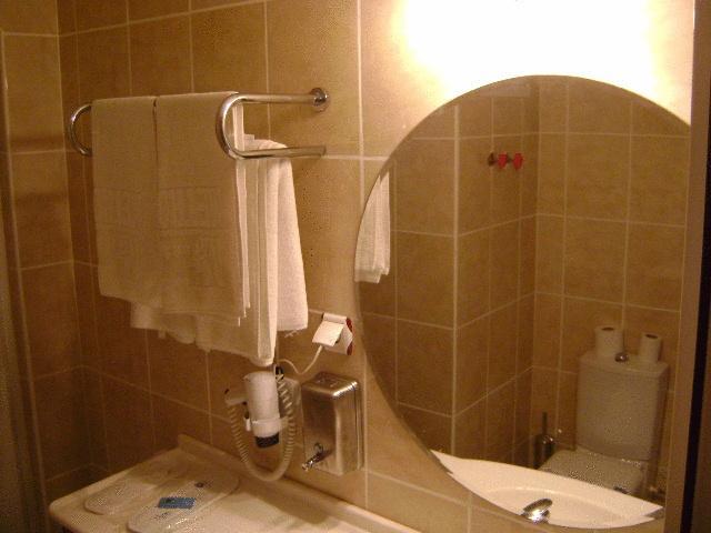 Hotel Metropolis Torbalı Zimmer foto