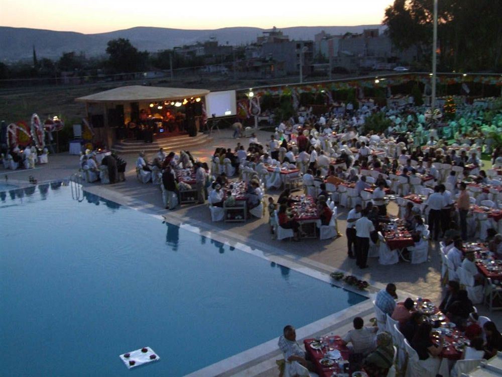 Hotel Metropolis Torbalı Exterior foto
