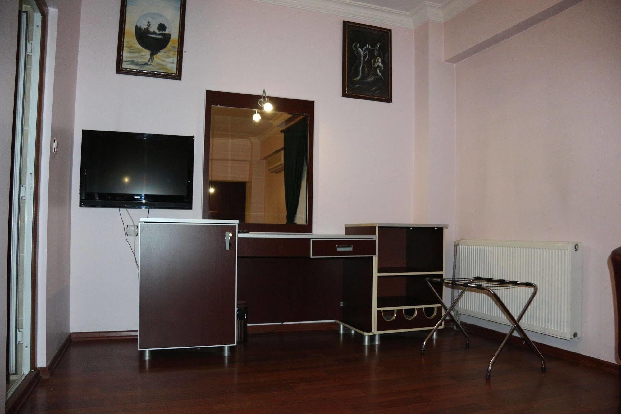 Hotel Metropolis Torbalı Exterior foto